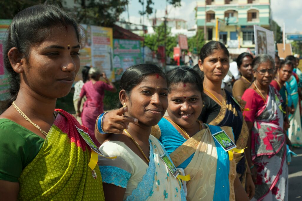 ngo indien nødhjælpsarbejde kvindernes kampdag